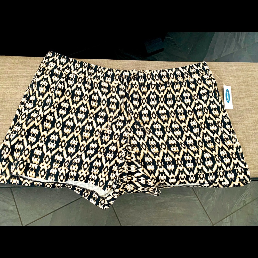 Old Navy Shorts - Size 1X plus - New With Tags